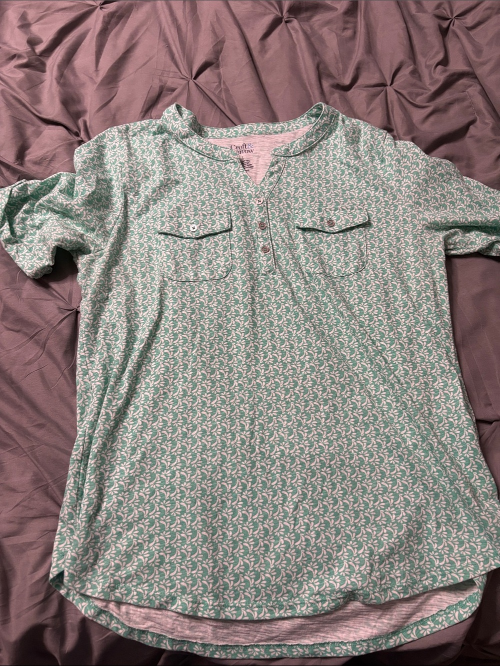 croft & barrow Mint Green Short Sleeve Henley Tee with White Leaf Print